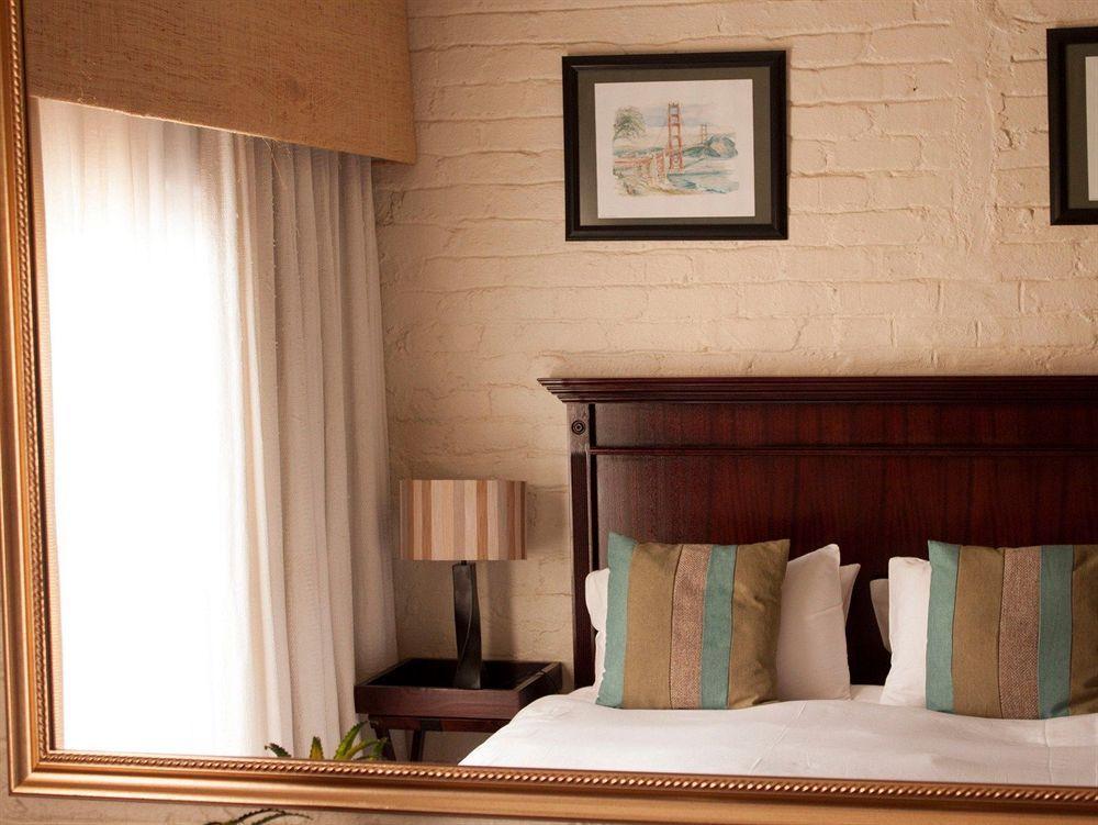 Hampton House Guest House センチュリオン エクステリア 写真